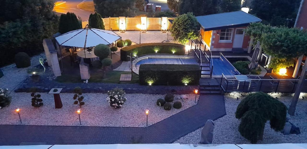 Hotel Garni Am Schloss Kottenheim Ngoại thất bức ảnh