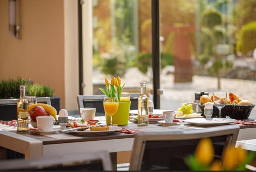 Hotel Garni Am Schloss Kottenheim Ngoại thất bức ảnh