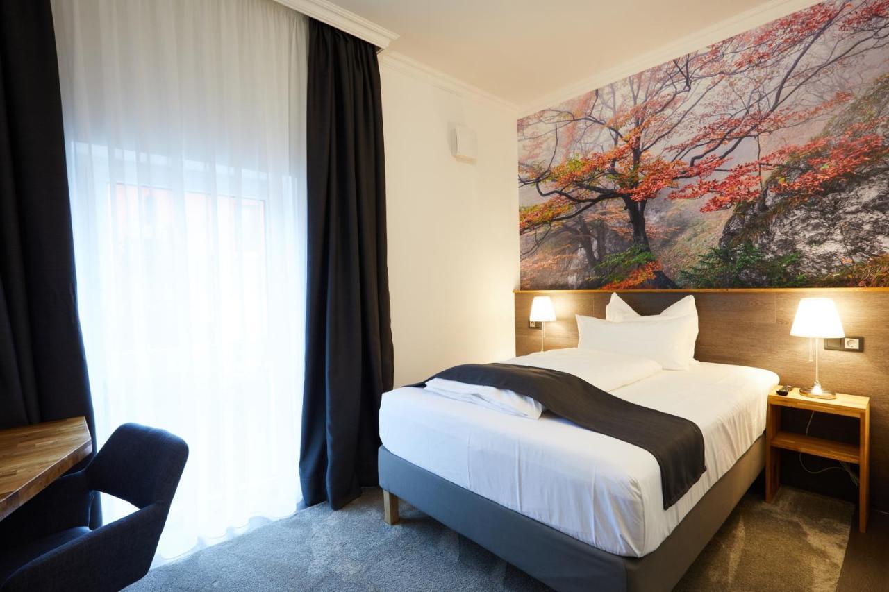 Hotel Garni Am Schloss Kottenheim Ngoại thất bức ảnh